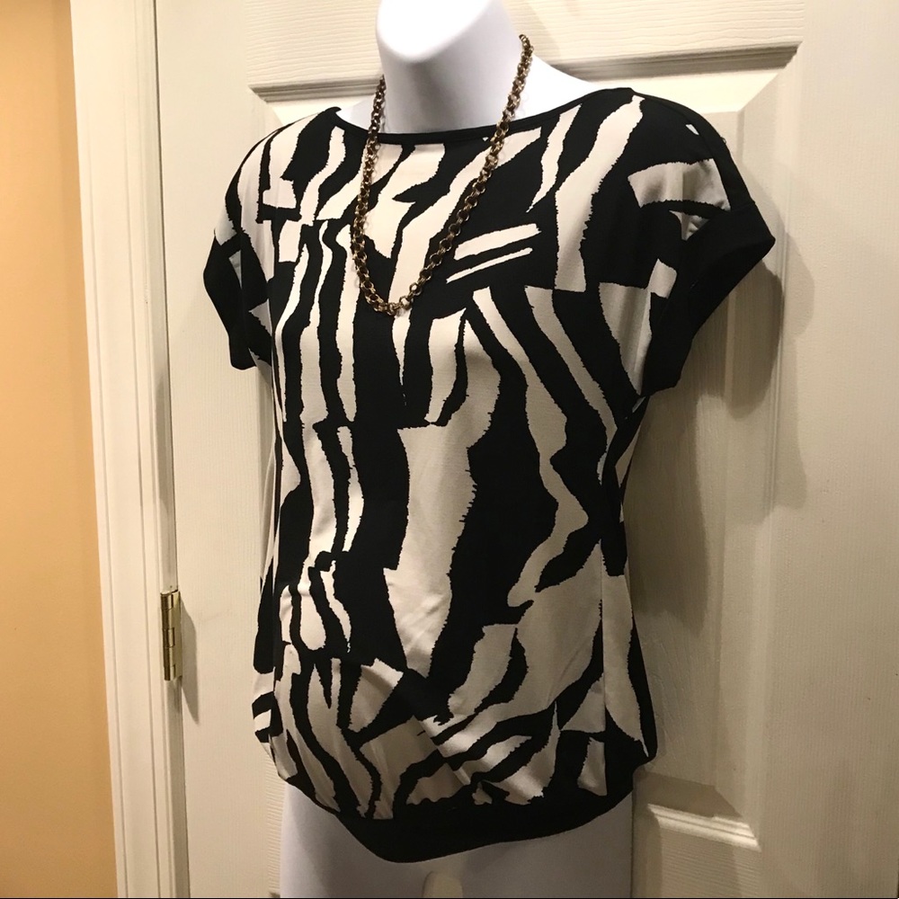 Liz Lange B&W Maternity Top